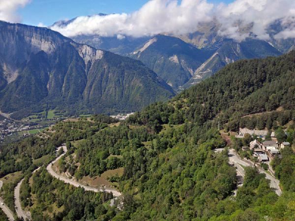 From Les Deux Alpes to Alpe d'huez